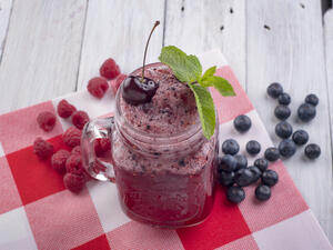 سموثي التوت وبذور الشيا