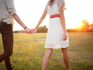 الأبراج الأكثر حباً وتعلقاً بالعائلة