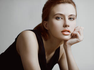 المرأة الجميلة تعرف ما تريد وما تستحق
