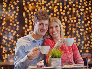 يحب الرجل المرأة الذكية التي يمكنه مشاركتها في كل الأمور 