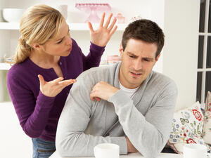 إذا كان الزوج لا يعطي أهمية لرأيك فهو أناني
