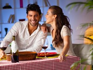 اظهري لزوجك مهارتك الفنية في إعداد الطعام

