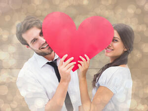 برج العذراء على صعيد الحب يوجد لديه رغبة كبيرة في أن يهتم به شريك حياته