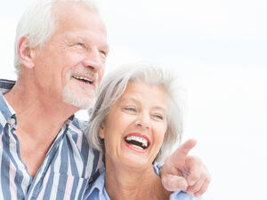 تشعر نساء كثيرات بالانزعاج من تصرف أزواجهن في منتصف العمر

