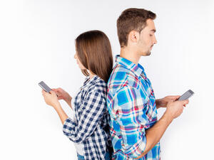 تغيرت لغة الحب وتقنيات الغزل مع هيمنة التكنولوجيا الرقمية على حياتنا