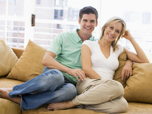 العلاقة الحميمة تبدأ بالمشاعر الصادقة الحديث مع شريك حياتك عن مشاعرك 