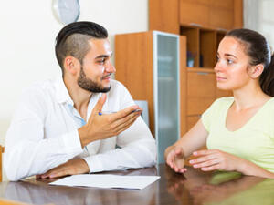 على الزوجة أن تكون صريحة فيما يتعلق بعلاقتها الحميمية مع زوجها
