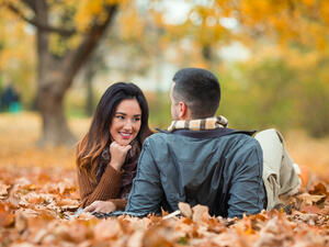 وجّهي الحديث بطريقةٍ تجعله يتكلّم عن الأمور التي يحبّ القيام بها
