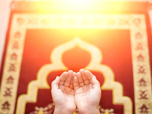 رمضان شهر الرحمة والغفران والعتق من النار