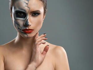 اقترب عيد الهالوين ولا بد من الظهور بمكياج تنكري متميّز 