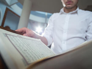 من صفات ليلة القدر قوة الإضاءة والنور الساطع فيها