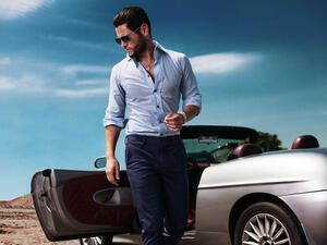 من صفات رجل الأسد حب المظاهر فيصرف الكثير مقابل ارتداء الملابس الفخمة

