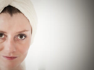 سبب ظهور التجاعيد يعود لمجموعة من الأسباب منها التقديم في العمر