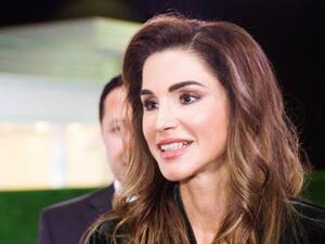 الملكة رانيا تنشُر الحبّ خلال إضاءة شجرة الميلاد