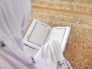 الإكثار من قراءة القرآن الكريم وتدبره