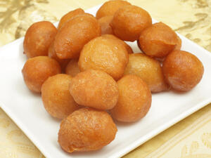 تعتبر العوامة السورية من الحلويات الشعبية التقليدية البسيطة
