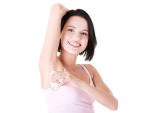 هل تعانين من رائحة كريهة في منطقة الإبط؟