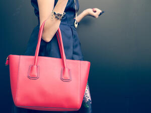 تصاميم حقائب اليد بألوان صيفية وجميلة لعام 2017 