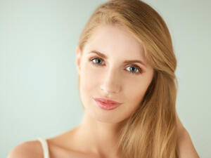 قلة شرب الماء تؤدي إلى انتفاخ الجسم والوجه تحديداً

