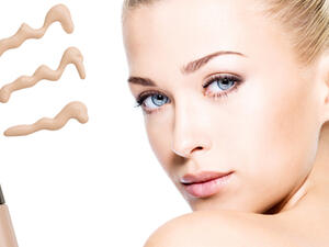 لا تكتفي بوضع الفاونديشن فقط، بل قومي بتثبيته بالبودرة