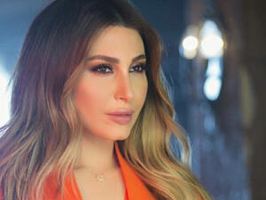 الفنانة اللبنانية "يارا"