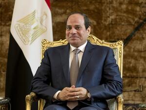 Egyptian President Abdel Fattah al-Sisi poses during a meeting with French Prime Minister Manuel Valls at the presidential palace in October. (AFP/File)