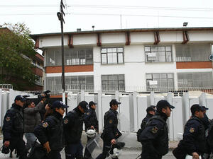 Security guards rush to Israeli embassy in Ankara, Turkey, after attempted attack on its staff Wednesday. (AFP/Adem Altan)