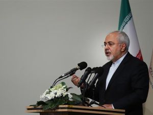 Iran’s Foreign Minister Mohammad Javad Zarif addresses the First International Conference on the Geopolitical Crises in the Islamic World at Tehran’s Shahid Beheshti University, November 14, 2016.