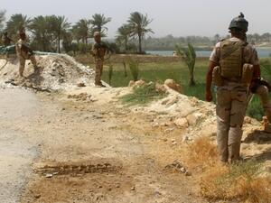 Iraq digs anti-Daesh trench around city of Ramadi. (AFP/File)