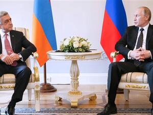 Russia's President Vladimir Putin (R) speaks with his Armenian counterpart Serzh Sargsyan in Saint Petersburg on June 20, 2016. (AFP/File) Russia's President Vladimir Putin (R) speaks with his Armenian counterpart Serzh Sargsyan in Saint Petersburg on June 20, 2016. (AFP/File)
