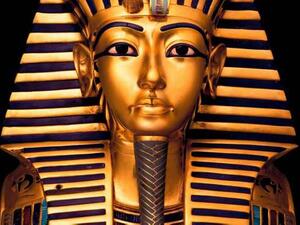 The two men apparently refused to shake hands at the conference on Sunday - the drama of it! (YouTube)