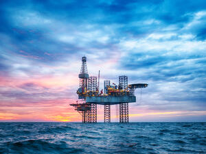Experts are debating whether oil producers, like Saudi Arabia, will be able to fully replace volumes resulting from anticipated Iranian disruptions. (Shutterstock)