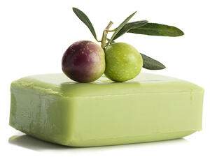 صابون زيت الزيتون يقاوم حساسية البشرة ويحافظ على نضارتها
