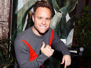 Olly Murs wants a girl to "blow his socks off" (Source: ollymurs / Instagram )