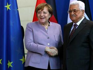 عباس يلتقي المستشارة أنغيلا ميركل