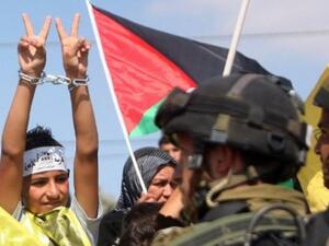 فلسطينيون يتحدون جنود الإحتلال بتضامنهم مع الأسرى في المعتقلات الإسرائيلية