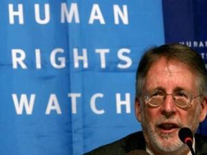 نائب مدير ادارة الشرق الاوسط وشمال افريقيا في هيومن رايتس ووتش جو ستورك 
