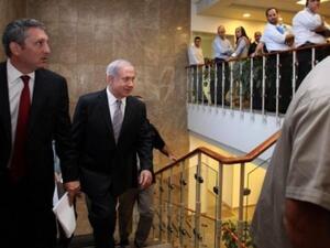 رئيس الوزراء الاسرائيلي بنيامين نتانياهو يصل للمشاركة في الاجتماع الحومي الاسبوعي
