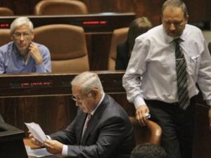 نتانياهو في الكنيست ومن ورائه ليبرمان