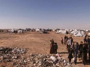 فتح ممرين “إنسانيين” للنازحين المقيمين في مخيم “الركبان” السوري