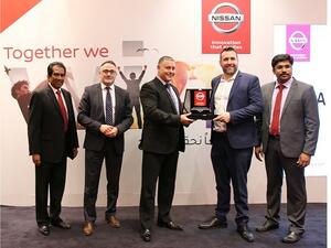 روان ويكراماسينغ ،  لوران بيرنيه  ، ديفيد غريفز ، رؤوف محمد