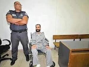 الاسير سامر العيساوي المضرب عن الطعام منذ اكثر من 170 يوما خلال احدى جلسات محاكمته/أرشيف