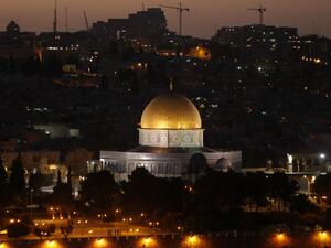 A general view taken on October 13, 2016, shows the Dome of Rock at the Al-Aqsa Mosque compound, a UNESCO heritage site, in the Old City of Jerusalem. (AFP/Ahmad Gharabli)