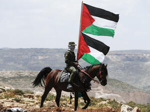 اقترح الزعنون الإعداد لعقد دورة عادية للمجلس الوطني، مع دعوة حركتي حماس والجهاد للمشاركة فيها،