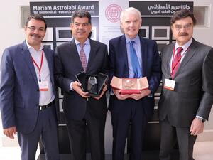 من اليسار إلى اليمين، الدكتور خالد مشاقة، الدكتور عبدالستار الطائي، الدكتور ريتشارد أوكينيدي، الدكتور جاويد شيخ