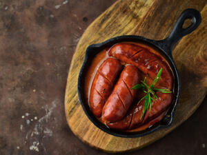 نقانق مع دبس الرمان