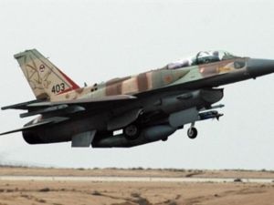 ISRAEL, RAMON AIRFORCE BASE : An Israeli airforce F-16I fighter plane takes off at the Ramon Air Force Base, in the southern Israeli Negev desert, on November 19, 2008