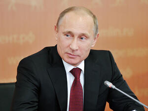 "Buy our gas and you'll save oil," President Vladimir Putin told Saudi Arabia's Energy Minister Khalid al-Falih. (AFP)