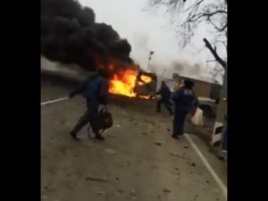 مقتل 4 اشخاص وإصابة 5 آخرين جراء هجوم انتحاري بسيارة مفخخة