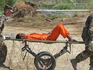 تعتزم أمريكا إجبار المعتقلين في غوانتنامو على تناول السحور. 